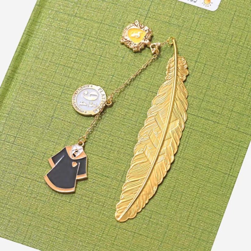 Harry Potter Exquisite Gold Feather Bookmark with Enamel Charms - Image 2