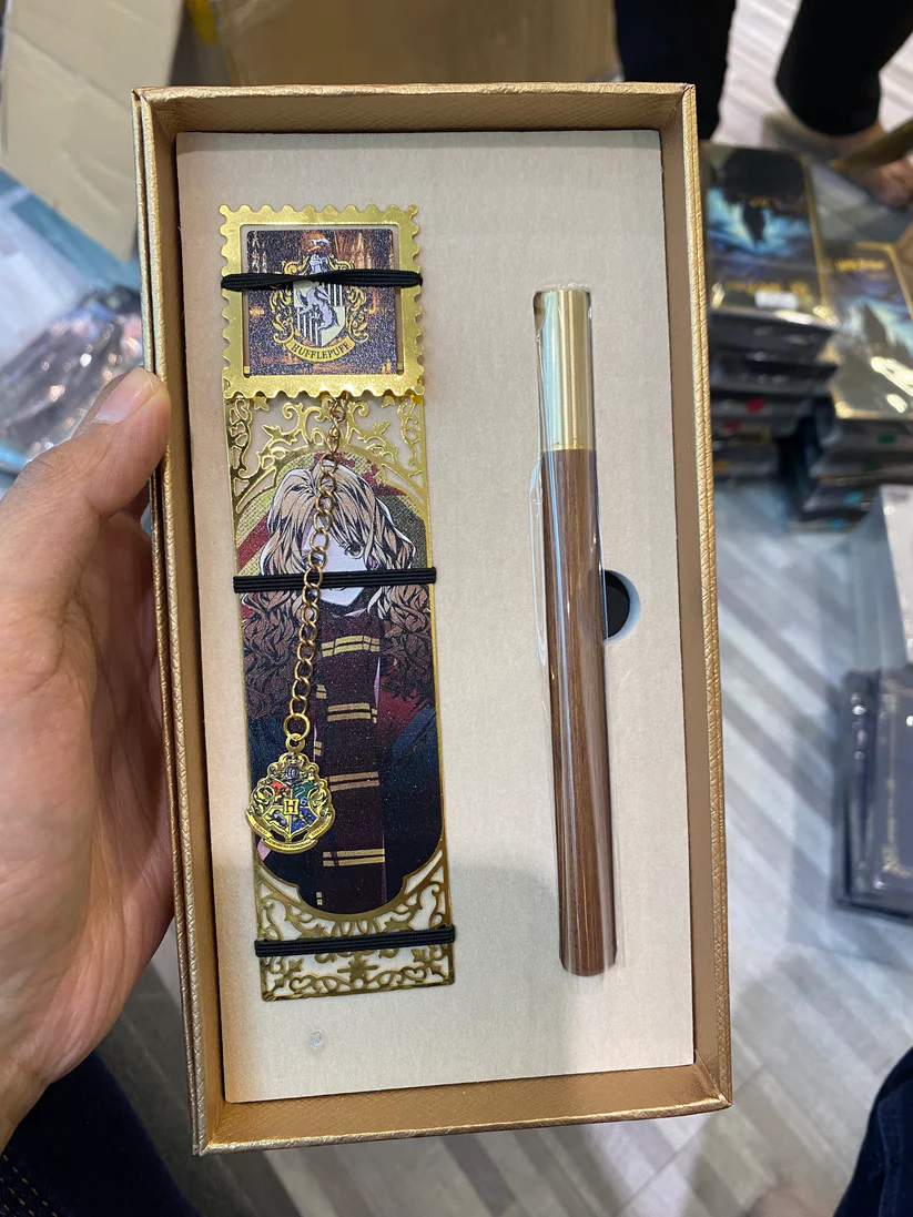 Harry Potter Bookmark and Pen Set